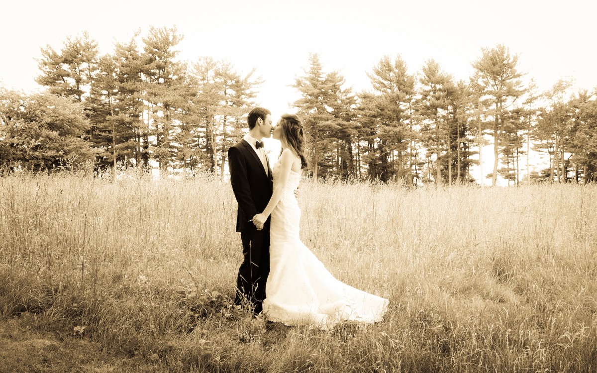 Lindsay and Scott Marry at The Garrison in New York's Hudson Valley